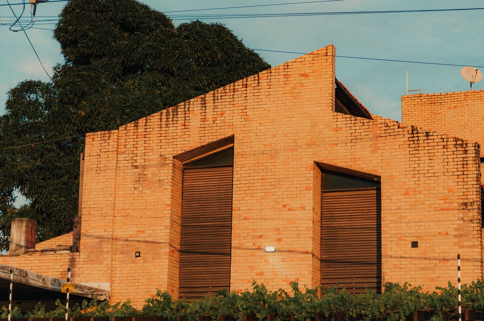 Contemporary building with unique brick pattern in Natal, Brazil.